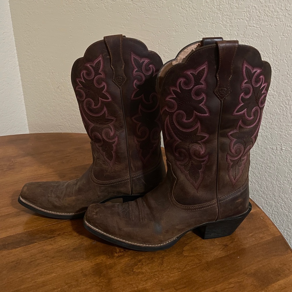 Ariat Brown Western Boots with Pink Embroidery 8.5B